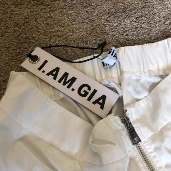 NWT I AM GIA White and Black Mesh Knee Pants - Picture 4 of 7
